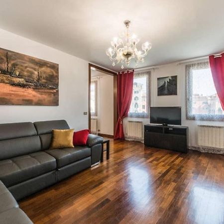Rialto Apartment With Canal Grande View Βενετία Εξωτερικό φωτογραφία