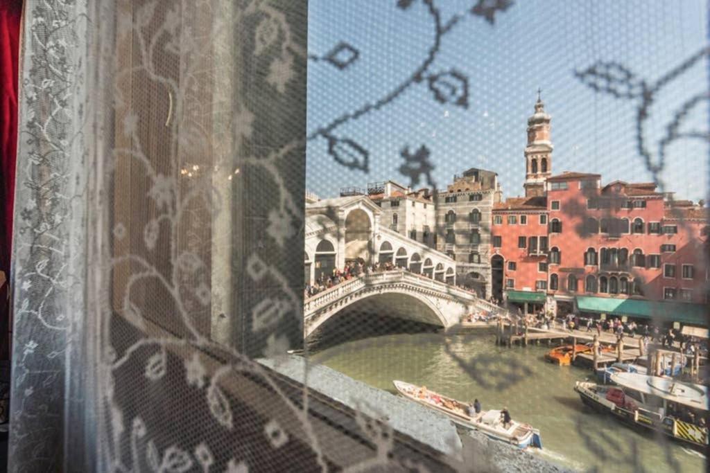 Rialto Apartment With Canal Grande View Βενετία Εξωτερικό φωτογραφία