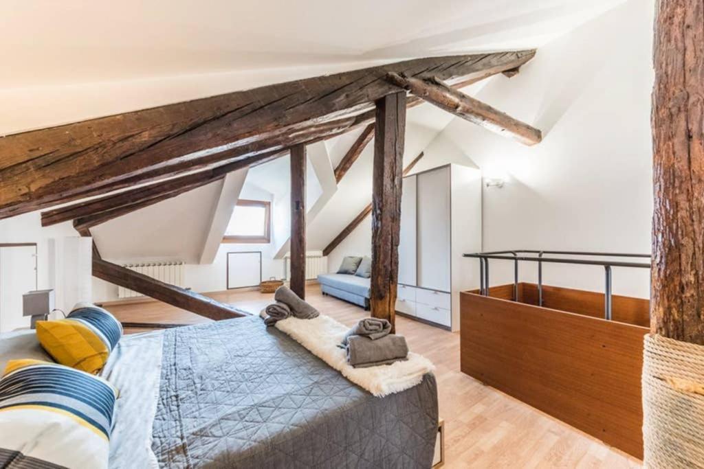 Rialto Apartment With Canal Grande View Βενετία Εξωτερικό φωτογραφία