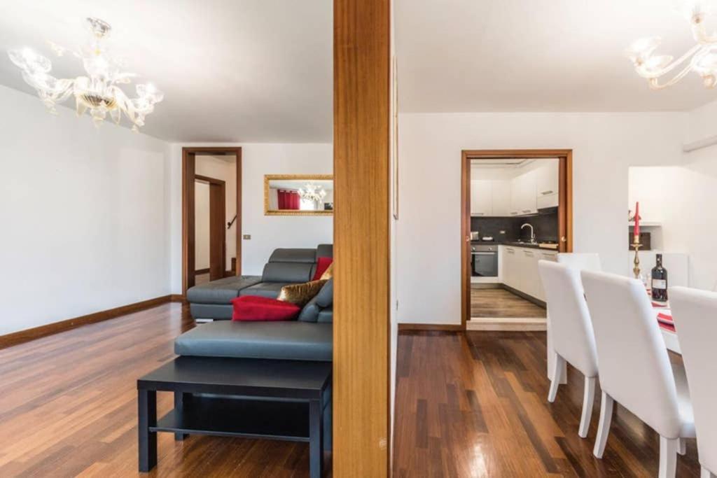Rialto Apartment With Canal Grande View Βενετία Εξωτερικό φωτογραφία