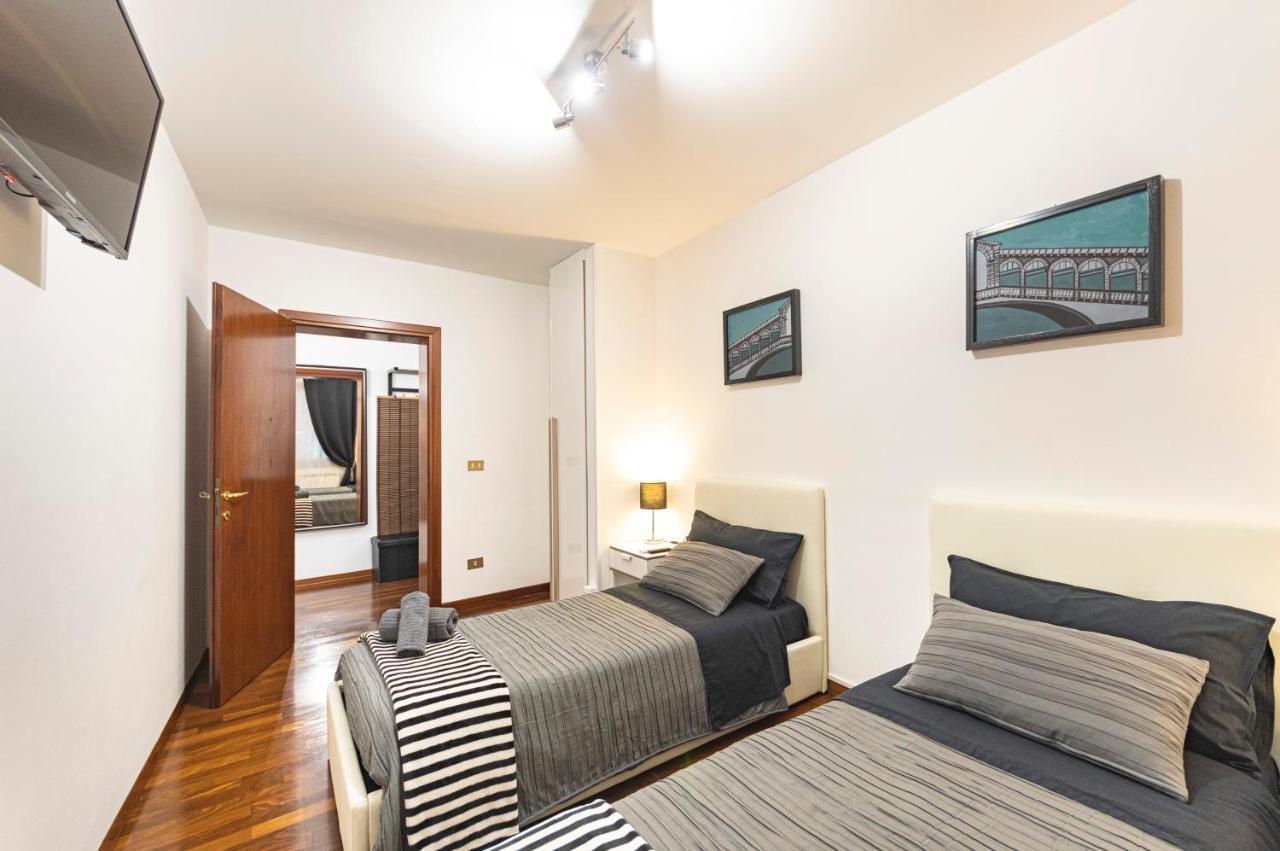 Rialto Apartment With Canal Grande View Βενετία Εξωτερικό φωτογραφία