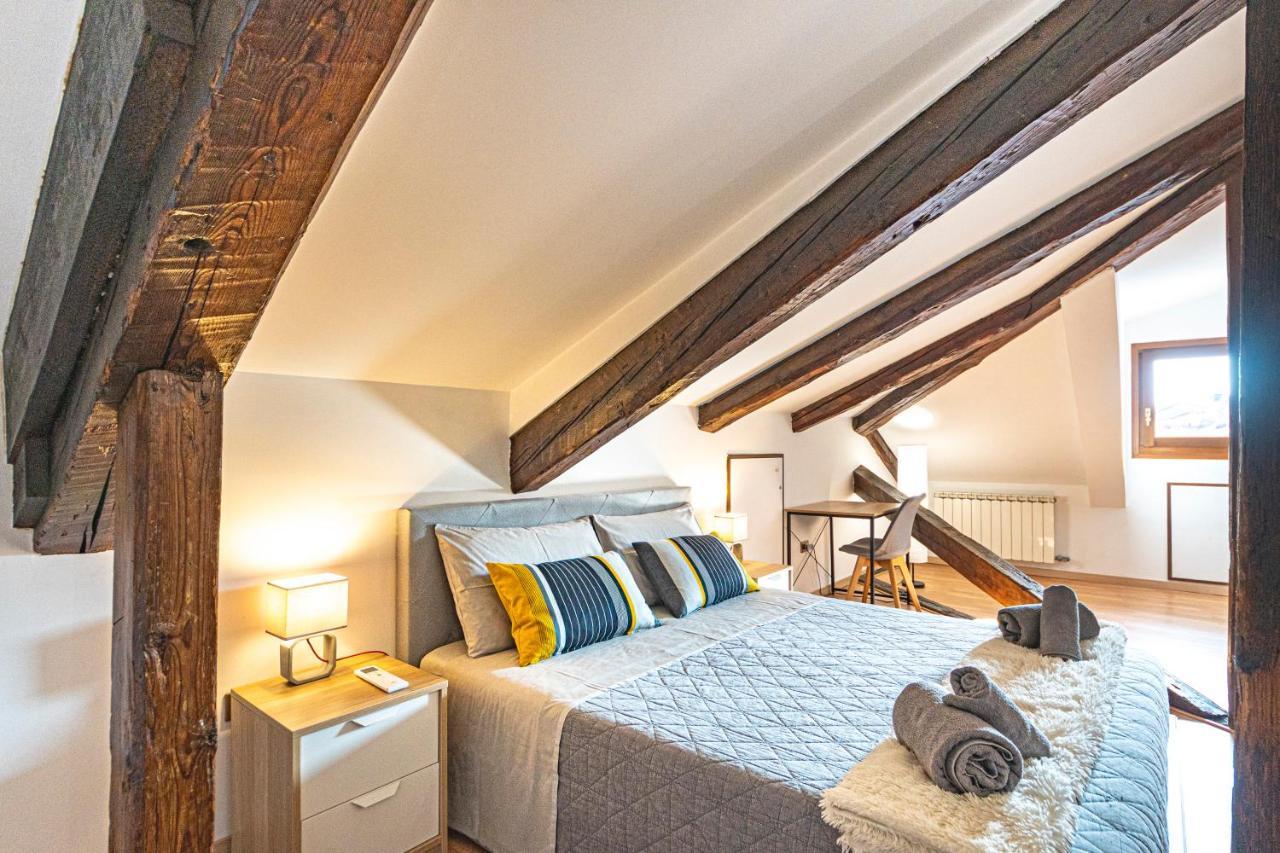 Rialto Apartment With Canal Grande View Βενετία Εξωτερικό φωτογραφία