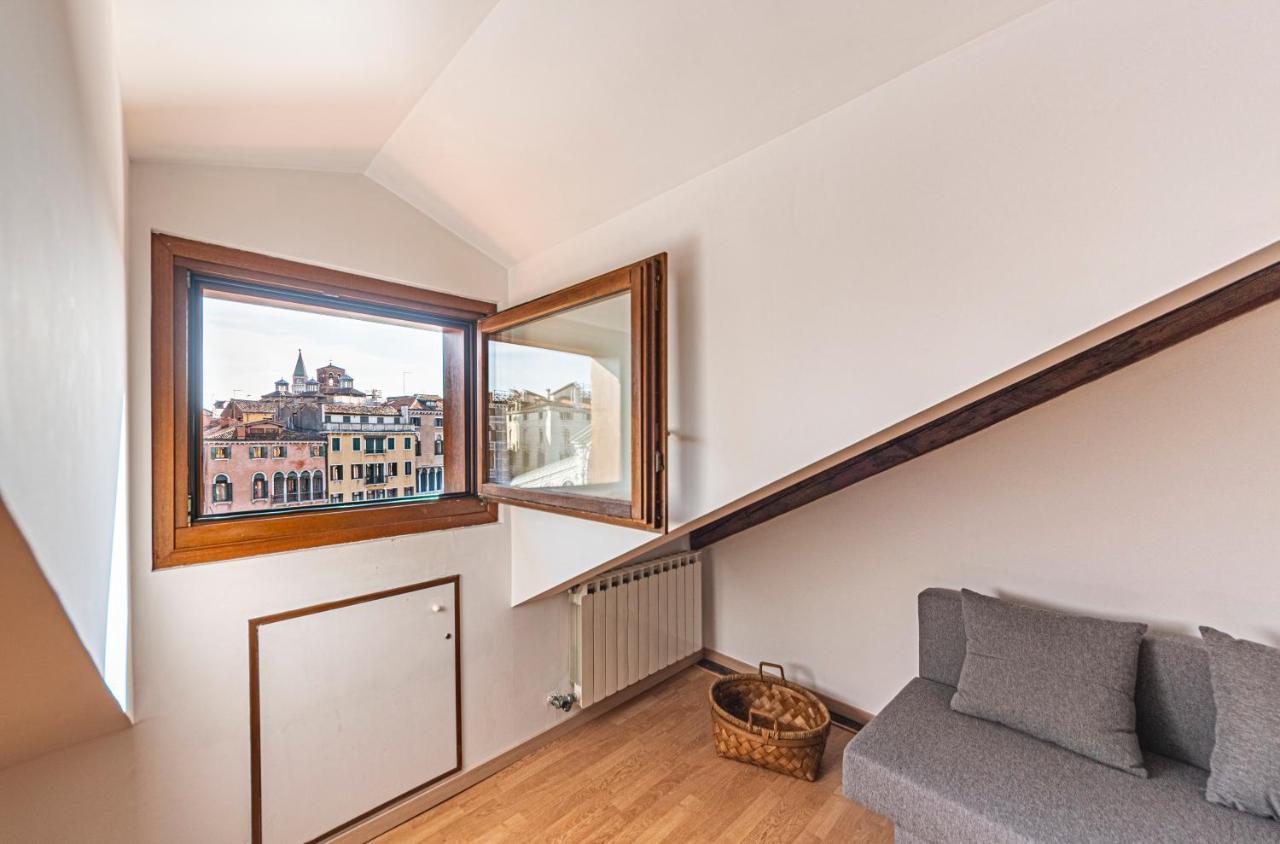 Rialto Apartment With Canal Grande View Βενετία Εξωτερικό φωτογραφία